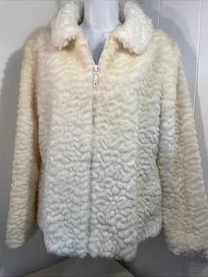 Ameri Mode Short Rabbit Fur Coat Jacket Size Medium White Mint - Image 1 of 4