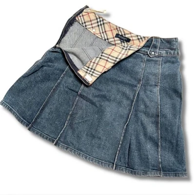 Falda vaquera plisada Burberry London logotipo a cuadros Nova rara buen estado Foto 1 de 4