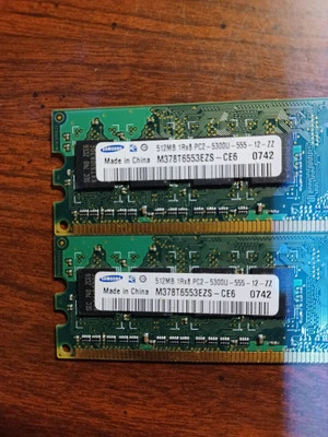 2x512MB ( 1GB kit)PC2-4200 SAMSUNG DDR2-533 M378T6553EZS-ce6 Desktop Ram Memory  - Image 1 of 3