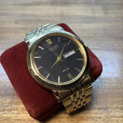 Citizen Watch Men Gold Tone 2500-S029201 Black Dial Day Date Needs Battery - Image 1 of 4