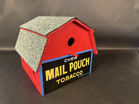 1986 CHEW MAIL POUCH BARN BIRDFEEDER SIGNED BY HARLEY WARRICK Cover