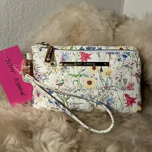NWT Betsey Johnson Pouch Wristlet - Beautiful Floral Print - Picture 1 of 6