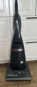 Riccar 4508A American Contempo Vacuum Cleaner - Picture 1 of 9