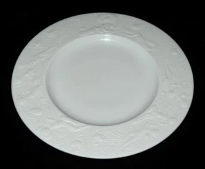 Rosenthal Continental MAGIC FLUTE White Bread Plate 7 3/8", Embossed Rim - Picture 1 of 4