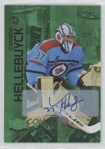 Skybox Metal Universe Stars Green Auto 2023-24/10 Connor Hellebuyck #143 automático - Imagen 1 de 3