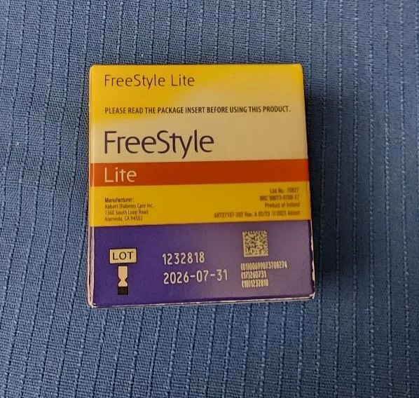 BOX  of 100 FREESTYLE LITE Test Strips  Diabetes - July 31, 2026 - FREE SHIP NIB - Image 1 of 1