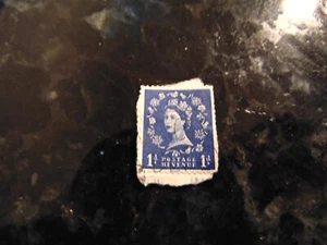 Vintage English United Kingdom Postage Revenue Queen Elizabeth II 1 Penny Stamp - Picture 1 of 3