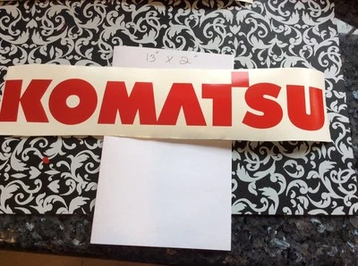 Виниловая наклейка на вилочный погрузчик Komatsu (набор из 2 красных наклеек)  - Изображение 1 из 4