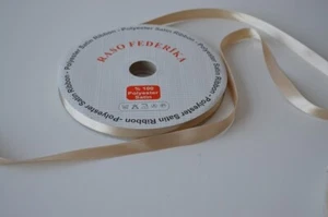ROTOLI DI NASTRO DI MT 100 IN RASO BEIGE MM15 FEDERIKA - Foto 1 di 4