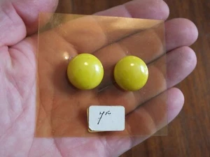 Paar gelbe Ohrringe, Ohrclips aus Glas - Bild 1 von 3
