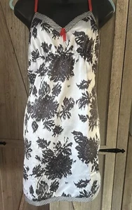 Gilligan O'Malley Sz M Red Floral Chemise Nightgown Gray Black - Picture 1 of 13