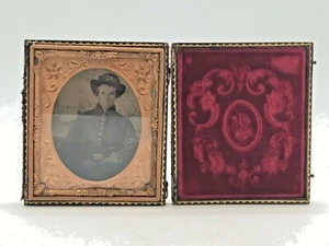 RARE AUTHENTIC CIVIL WAR TIN TYPE - AUTHENTIC PHOTO - 2ND ILL. CAV - VERY RARE - Picture 1 of 4