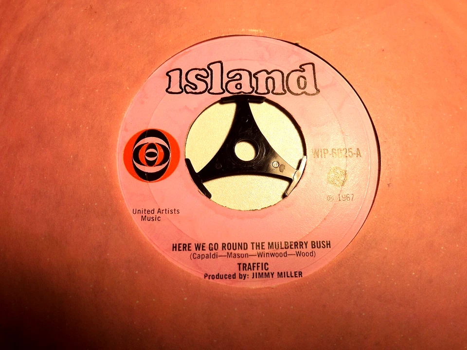 45rpm vinyl record....Traffic....Here We Go Round The Mulberry Bush....60s Pop - Image 1 of 1