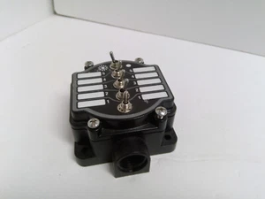 Banner Engineering LC80T Switch for EZ Lights 5 Solid ON Or BLINK positions - Picture 1 of 4
