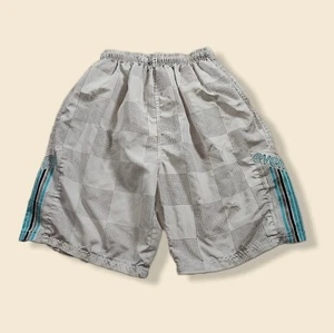 Pantaloncini da bagno Everlast bianchi e blu surfer con rete da spiaggia taglia uomo large - Foto 1 di 5