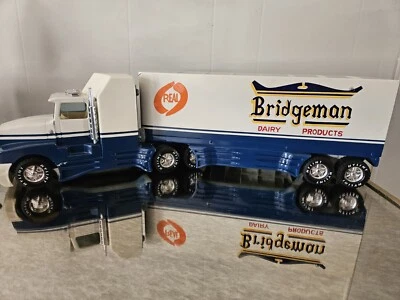 Vintage Nylint Diecast Semi Truck Battery Operated Bridgeman Dairy Products Rare - Image 1 of 4