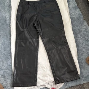 Black Faux Leather Women's Trousers, Size 2XL (18) - Picture 1 of 5