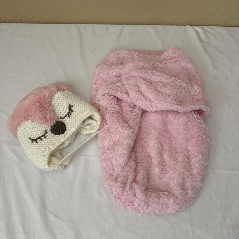 Manta y lindo sombrero Beyond Kids saco swaddler rosa Foto 1 de 4