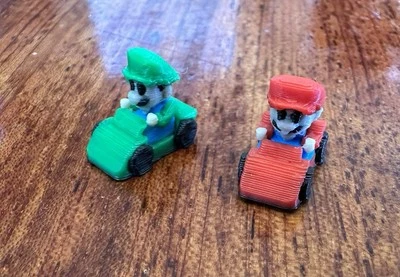 Mini Mario & Luigi Mario Kart Imanes - 1/2” Pulgada - Micro Racing Nevera Decoración Foto 1 de 4