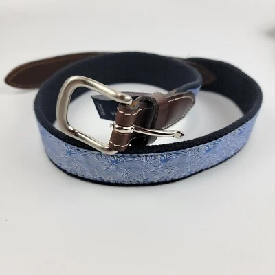 Пояс с пряжкой Vineyard Vines волновой узор темно-синий хлопок, коричневая кожа и латунь 26 дюймов - Изображение 1 из 4