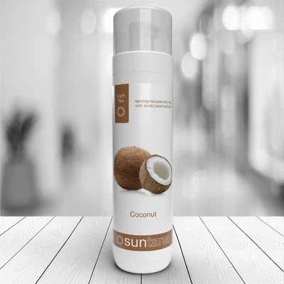 Suntana selbstbräunender Mousse - Kokosnuss duftendes Licht 8 % DHA hellbraun