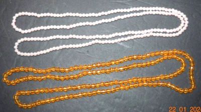 DE COLECCIÓN, DOS HILOS ARTESANAL "Perla y Naranja, Cuentas Encordadas", 75 en Total, Años 70 Foto 1 de 3