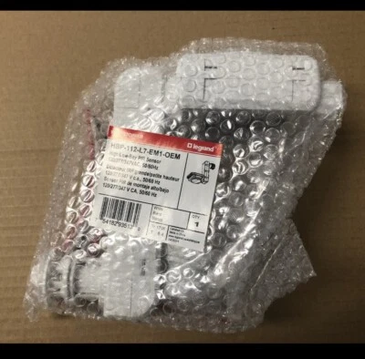 Wattstopper Legrand HBP-112-L7-EM1-OEM PIR sensor with extender module (new) - Image 1 of 4