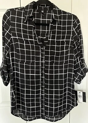 Iz Byer Women White And Black Long Sleeve Blouse Top Roll Cap Sleeve Size Small - Image 1 of 4