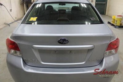 Baúl/tapa plateado sedán sin alerón se adapta a 12-14 IMPREZA ver imágenes 1991202 Foto 1 de 4