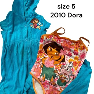 Dora Badeanzug und Coverup 5T 2010 - Bild 1 von 1