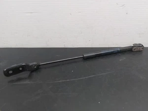 68950-0W641 boot shock absorbers for TOYOTA YARIS ( P13 ) 1.5 HYBRID (NHP130 - Picture 1 of 5