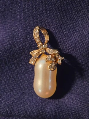 Colgante vintage de oro y perlas con hermosos pedrería Foto 1 de 4