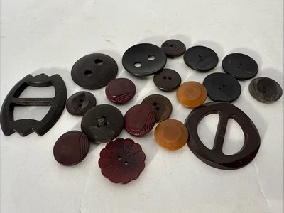 Large Lot of 19 Vintage BAKELITE Buttons & Belt Buckles Amber, Red, Brown, Black - Image 1 of 4