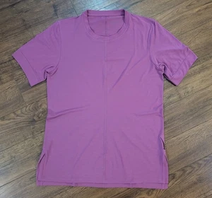 Camisa Nike Yoga Para Hombres Calce Ajustado Púrpura M Dri-Fit SS Performance BV4034-564 - Imagen 1 de 8