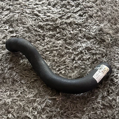 Mangueira inferior do radiador BMW 318is, 318ti E36 92-95 11531721709 - Imagem 1 de 2