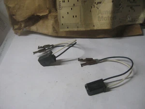 1970-1972 AMC AMBASSADOR and MATADOR WAGON TAILLIGHT LAMP SOCKETS 4486950 NOS - Picture 1 of 4