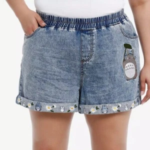 Studio Ghibli My Neighbor Totoro Denim Shorts Size 1X Size 20 - Picture 1 of 2