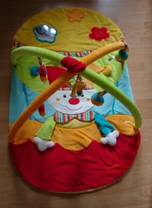 Spieldecke / Babydecke mit Spielbogen BabyFehn 3-D Activity-Decke Clown Pierre - Bild 1 von 14