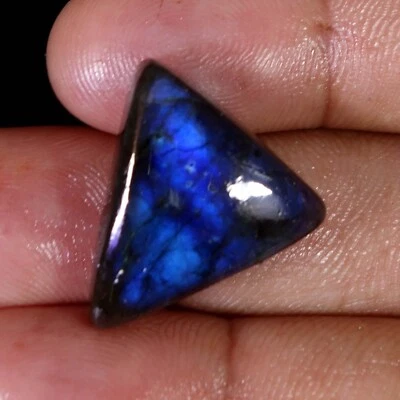 A1 Quality Pendent Size Blue Fire Labradorite Trillion Cab 21.10 Cts 19X20X7MM - Image 1 of 4