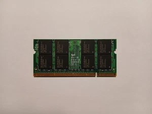 Elpida 2 GB SODIMM Arbeitsspeicher für Notebooks, GDDR2-800 128MX8, neuwertig - Bild 1 von 2