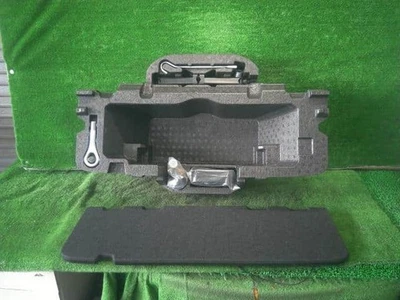 Kit de herramientas DAIHATSU Cast 2018 DBA-LA250S [usado] [PA100900221] Foto 1 de 4