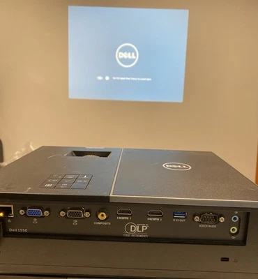 Dell 1550 DLP Projector 3800 ANSI PC 3D Ready HDMI - - Image 1 of 4
