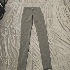 Athleta Cropped Athleisure Hose grau mit schwarzem Fischgrätmuster Gr. XS  - Bild 1 von 5