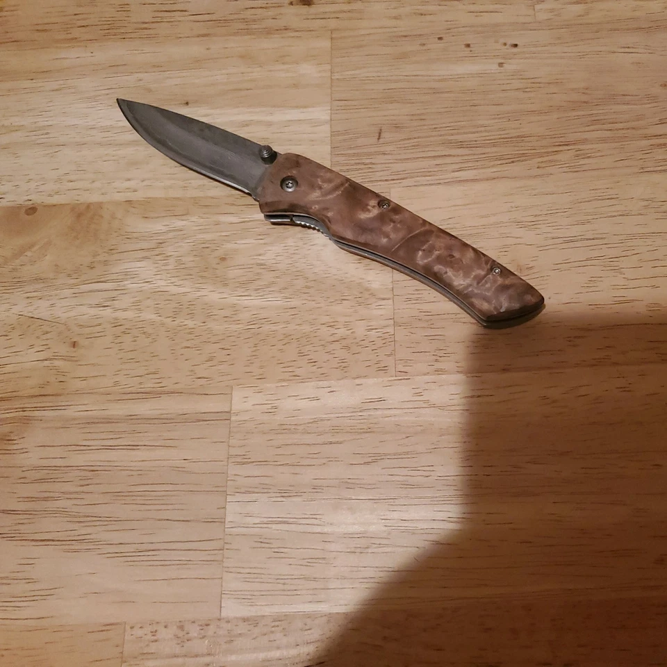 Sarge Wolf Linerlock Burl 木柄折叠刀口袋文件夹 SK-711 — 第 1/4 张图片