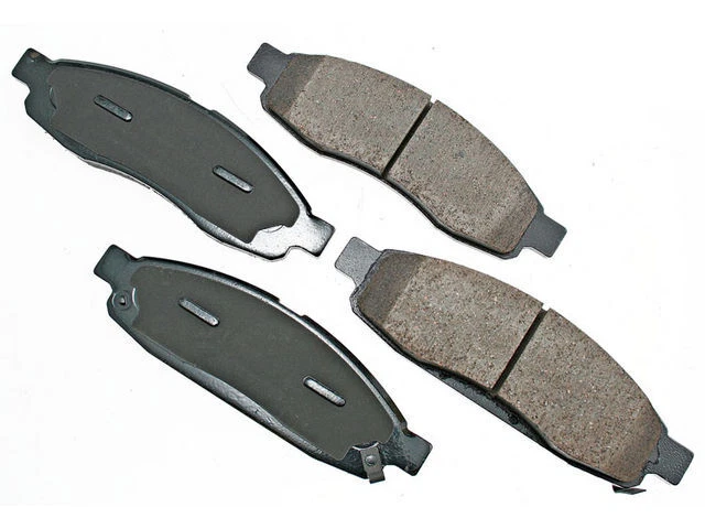 Front Brake Pad Set For 2004-2005 Infiniti QX56 YW899RR - Image 1 of 1