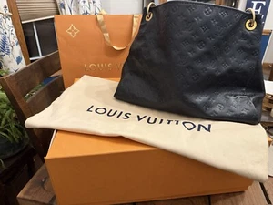 Authentic Louis Vuitton Empreinte Artsy - Picture 1 of 13