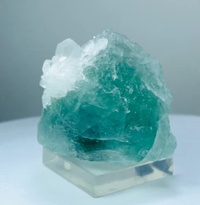 FLUORITE DEEP GREEN OCTAHEDRAL CRYSTAL with QUARTZS from PERU....HUAYLLAPON MINE - Picture 1 of 14