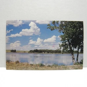 Postcard Vintage Postmarked 1990 Lake Ogallala Nebraska Kingsley Dam Boating - Picture 1 of 2