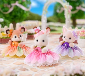 Sylvanian Families Baby Trio Blumenkleid Hirsch Kaninchen Fennec Calico Critters NEU - Bild 1 von 2