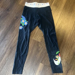 Leggings florales multicolores Nike talla mediana - Imagen 1 de 7